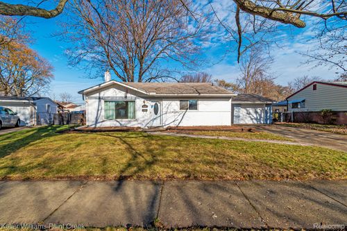 20355 Caniff St, Clinton Township, MI, 48035-4403 | Card Image
