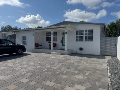 350 W 16th St, Hialeah, FL, 33010-3022 | Card Image