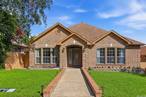 5910 Bayou Bnd, Windcrest, TX, 78239-2617 | Card Image