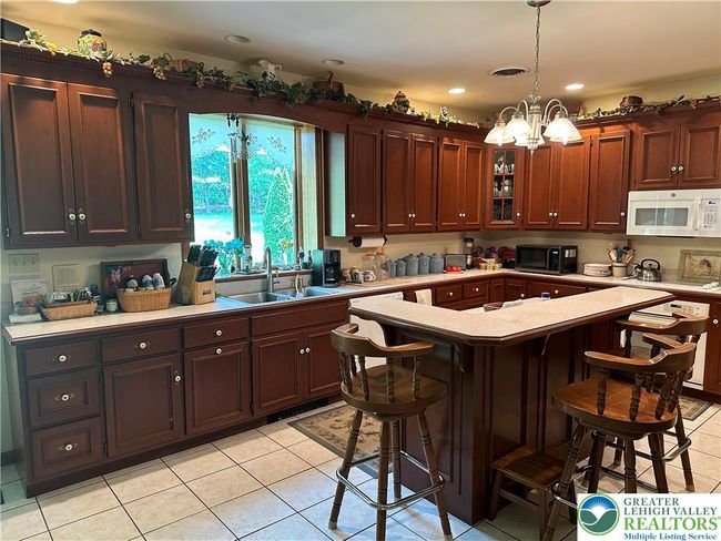 1437 Nectarine Rd, House other with 6 bedrooms, 4 bathrooms and null parking in DANIELSVILLE PA | Image 9