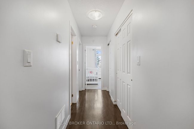 21 - 630 Rogers Rd, Condo with 2 bedrooms, 1 bathrooms and 1 parking in York ON | Image 9