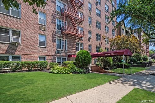 3d-84-25 118th St, Kew Gardens, NY, 11415-2925 | Card Image
