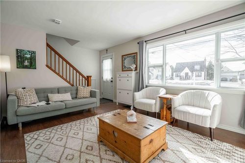 2279 King St E, Hamilton, ON, L8K1X5 | Card Image