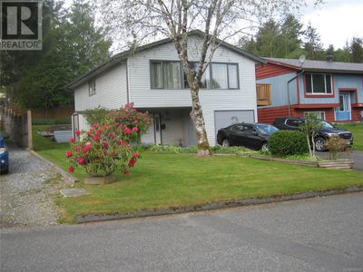 7740 Daphne St, House other with 3 bedrooms, 2 bathrooms and 2 parking in Port Hardy BC | Image 3