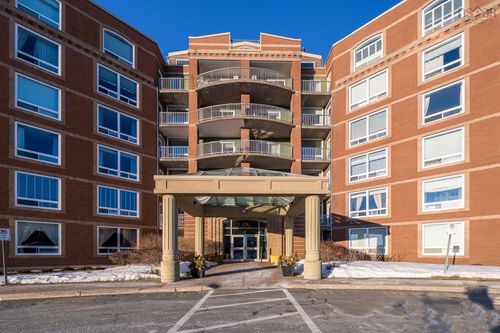 213-10 Regency Park Dr, Halifax, NS, B3S1P2 | Card Image