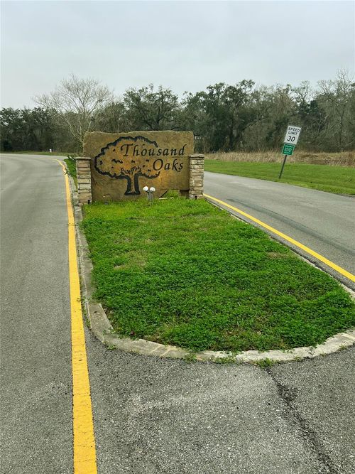 103 Vintage Oaks Ct, Angleton, TX, 77515-7560 | Card Image