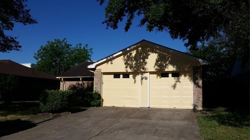 10927 Wilkenburg Dr, Houston, TX, 77086-1335 | Card Image