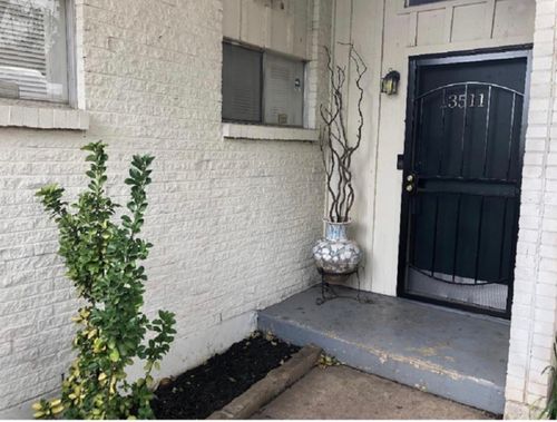 13511 Red Fern Ln, Dallas, TX, 75240-5808 | Card Image
