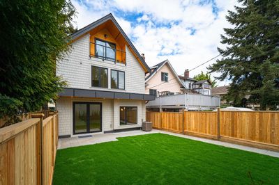 968 17 Th Ave W, Home with 3 bedrooms, 3 bathrooms and 1 parking in Vancouver BC | Image 3