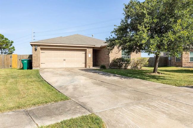 883 Indigo Springs Lane, Home with 4 bedrooms, 2 bathrooms and null parking in La Marque TX | Image 5