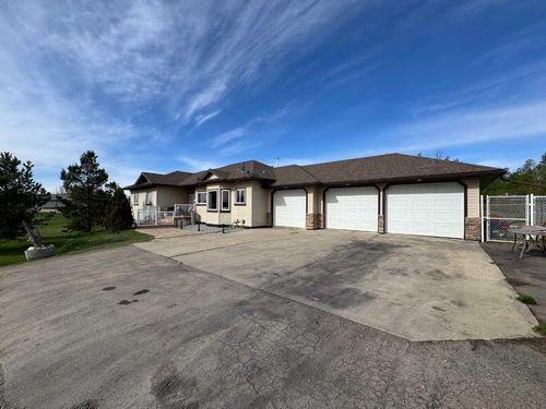 3104 111 St, County Of Grande Prairie No. 1, AB, T8W5B5 | Card Image