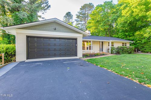 3601 Hazelnut Dr, Kingsport, TN, 37664-5150 | Card Image