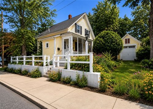 72 Alice Ave, Woonsocket, RI, 02895-5704 | Card Image