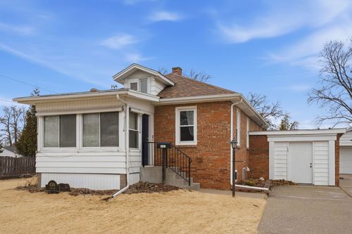 4301 17th Ave, Moline, IL, 61265-3511 | Card Image