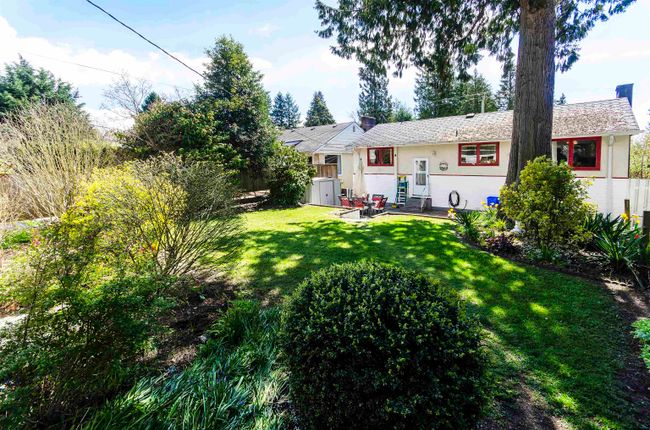 234 W 23 Rd Street, House other with 4 bedrooms, 2 bathrooms and 2 parking in North Vancouver BC | Image 37