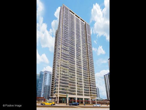 3902-360 E Randolph St, Chicago, IL, 60601-7340 | Card Image