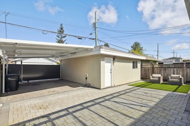 2833 W 21 St Avenue, House other with 5 bedrooms, 3 bathrooms and 3 parking in Vancouver BC | Image 38