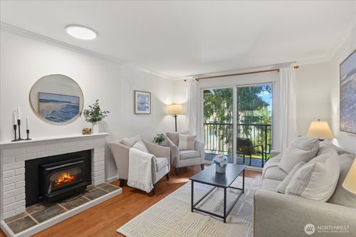 c203-921 130th St Sw, Everett, WA, 98204-7380 | Card Image