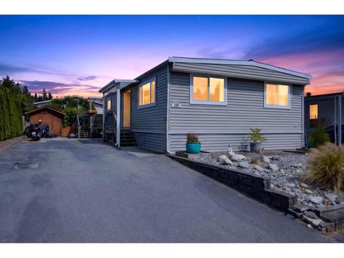 200-27111 0 Ave, Aldergrove, BC, V4W2T5 | Card Image