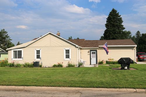 405 2nd St Nw, Frazee, MN, 56544-4020 | Card Image
