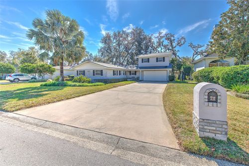 711 Bannockburn Ave, TEMPLE TERRACE, FL, 33617-4211 | Card Image