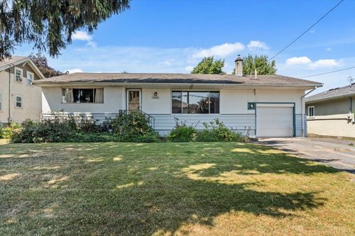 9481 Woodbine St, Chilliwack, BC, V2P5S5 | Card Image