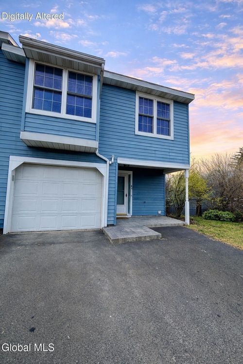 84 Ziemke Farm Ln, Cohoes, NY, 12047-2109 | Card Image