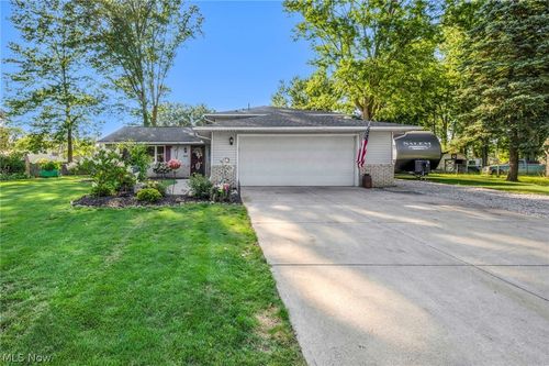 5872 Emerald St, North Ridgeville, OH, 44039-2042 | Card Image