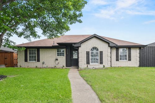 1313 Crosscreek Ln, Seagoville, TX, 75159-1283 | Card Image