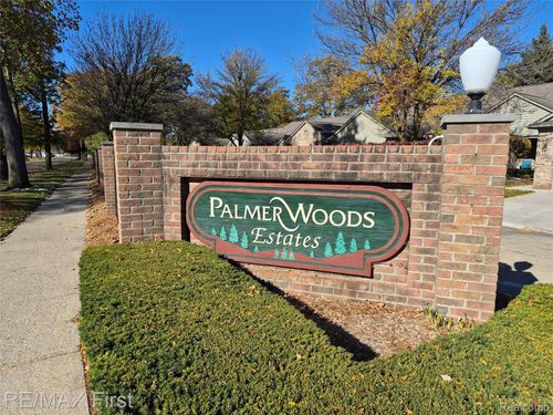 4469 Hickory Ct, Warren, MI, 48092-6121 | Card Image