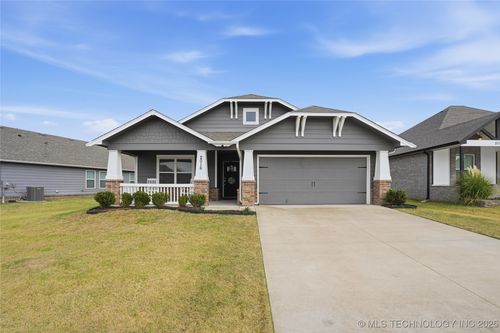 2016 W Huntsville Pl, Broken Arrow, OK, 74011-2906 | Card Image