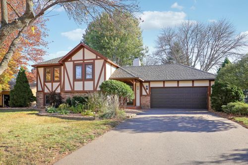 9132 Kirkwood Ln N, Maple Grove, MN, 55369-3968 | Card Image