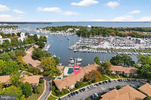 772-772 Fairview Ave, ANNAPOLIS, MD, 21403-2957 | Card Image