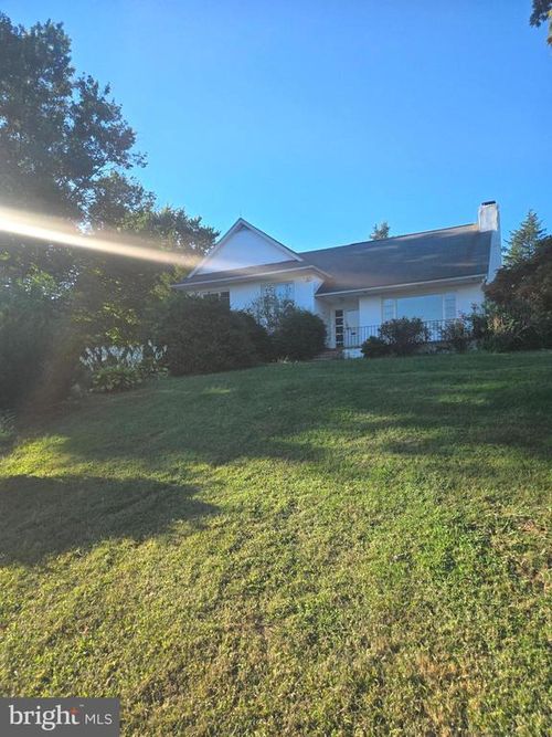 109 E Clearview Dr, COATESVILLE, PA, 19320-1729 | Card Image