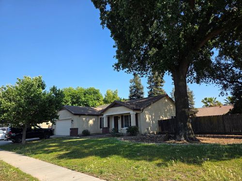 4011 E Oak Avenue, Visalia, CA, 93292 | Card Image