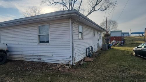 1339 S Pickaway St, Circleville, OH, 43113-2154 | Card Image