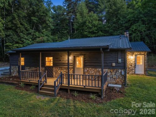 1415 Mccrary Creek Rd, Lenoir, NC, 28645-7439 | Card Image