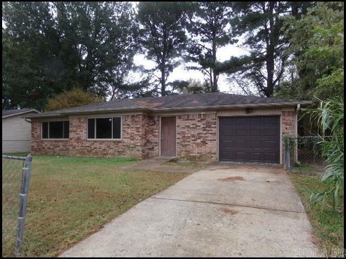 30 Ross Cir, Jacksonville, AR, 72076-5019 | Card Image