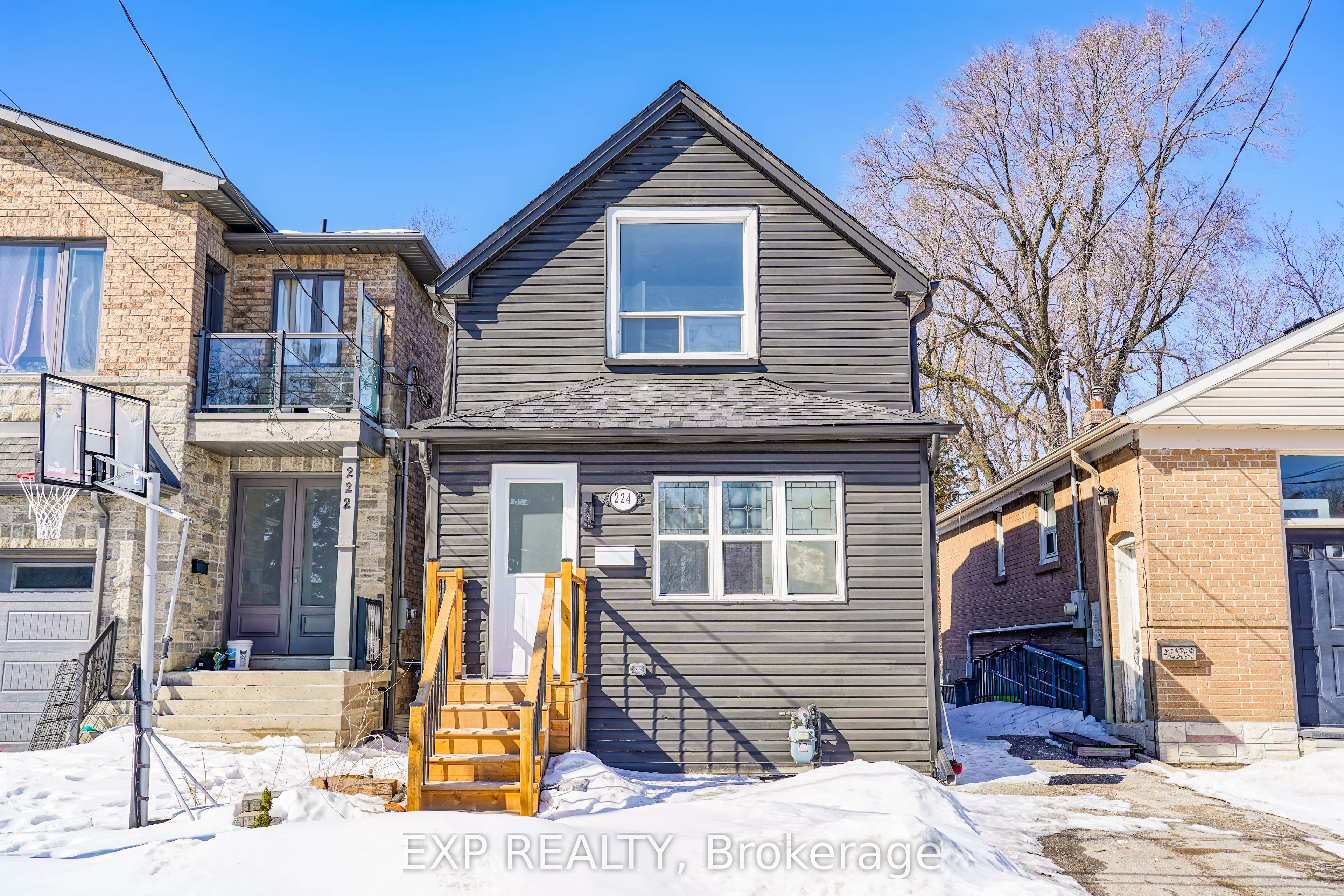 Residential in Toronto E06 3