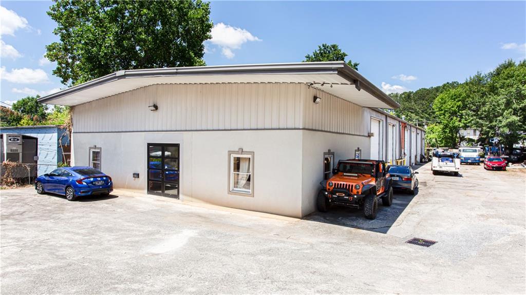 5810 Powell Dr, Mableton, GA 30126