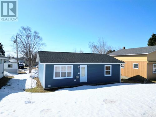 34 Pleasant Ave, Stephenville, NL, A2N1S2 | Card Image