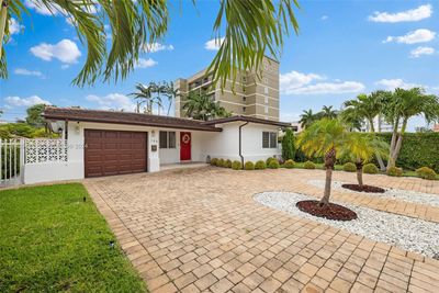 146 Ponce De Leon Blvd, House other with 3 bedrooms, 2 bathrooms and null parking in Coral Gables FL | Image 2