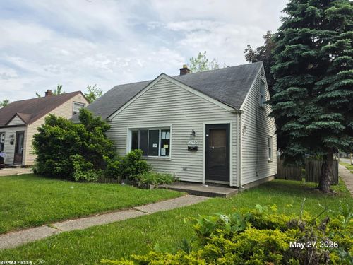 17304 Lincoln Ave, Eastpointe, MI, 48021-3034 | Card Image