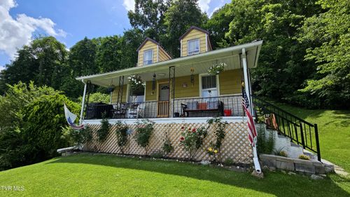 3135 3rd Ave, Saint Paul, VA, 24283-3601 | Card Image