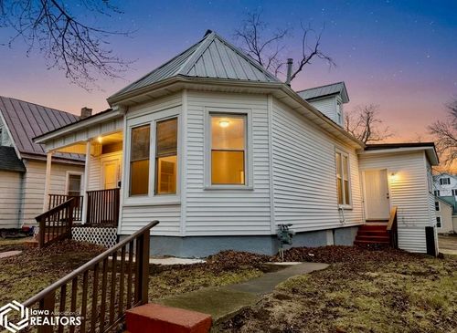 1432 Cleveland Ave, Burlington, IA, 52601-4026 | Card Image