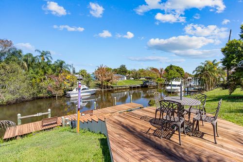 343 Se Verada Ave, Port St. Lucie, FL, 34983-2233 | Card Image