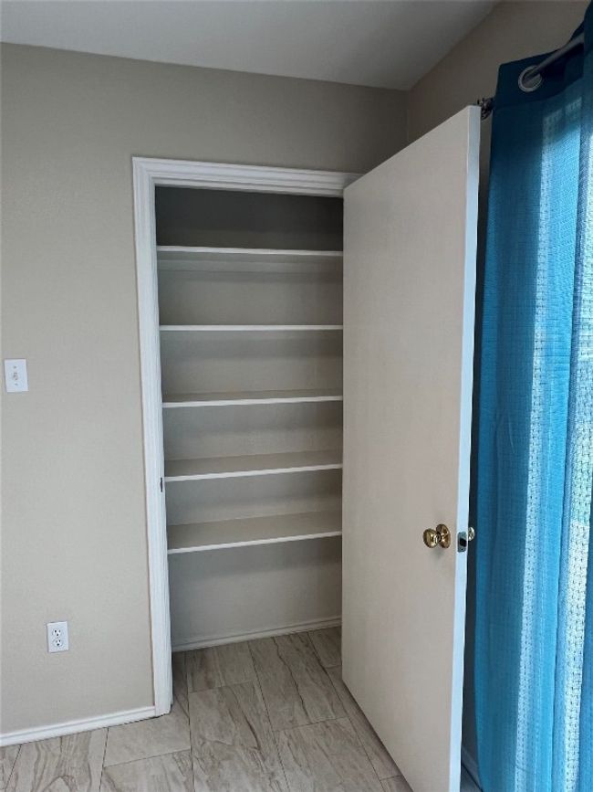 Pantry Closet | Image 15