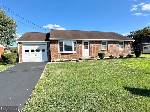 305 Martha St, ROBESONIA, PA, 19551-1323 | Card Image