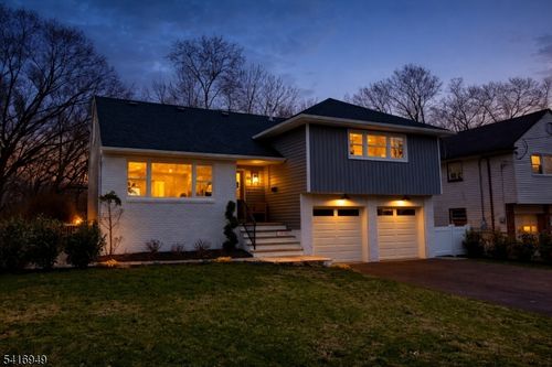 10 Maplewood Ave, Maplewood, NJ, 07040-1220 | Card Image