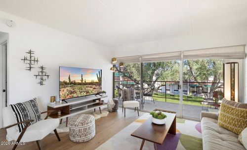 206-3737 E Turney Ave, Phoenix, AZ, 85018-4052 | Card Image